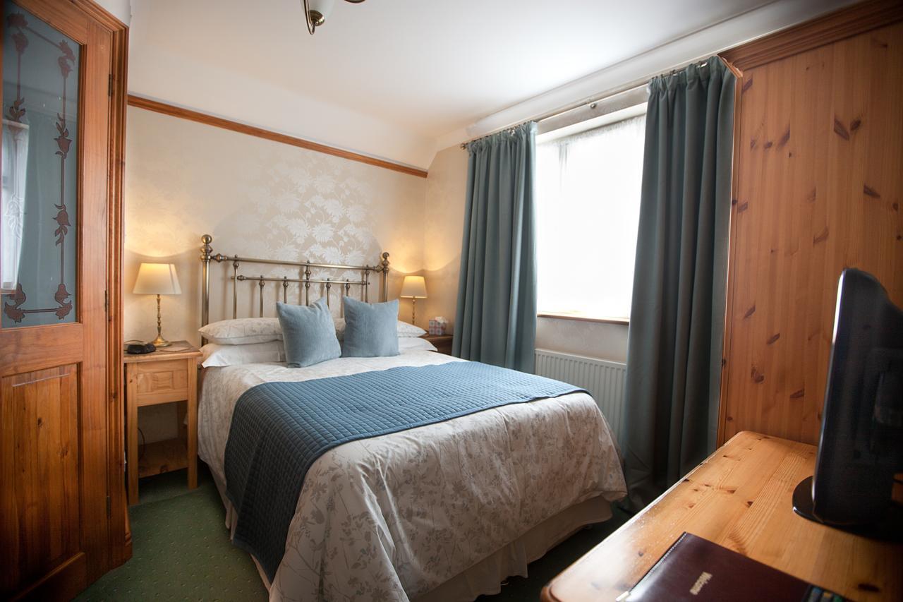 Tudor Cottage Bed & Breakfast Cambridge  Exterior photo