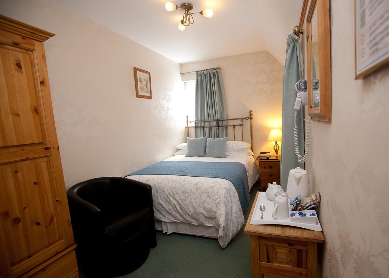 Tudor Cottage Bed & Breakfast Cambridge  Exterior photo